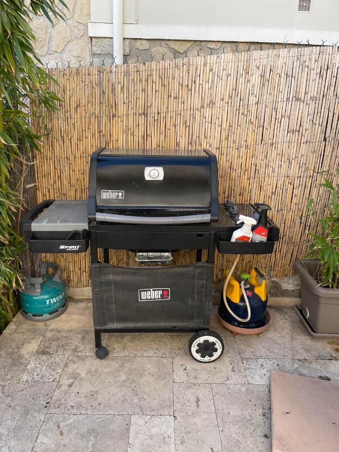 Rdc De Maison Avec Terrasse Barbecue Toulon Eksteriør billede