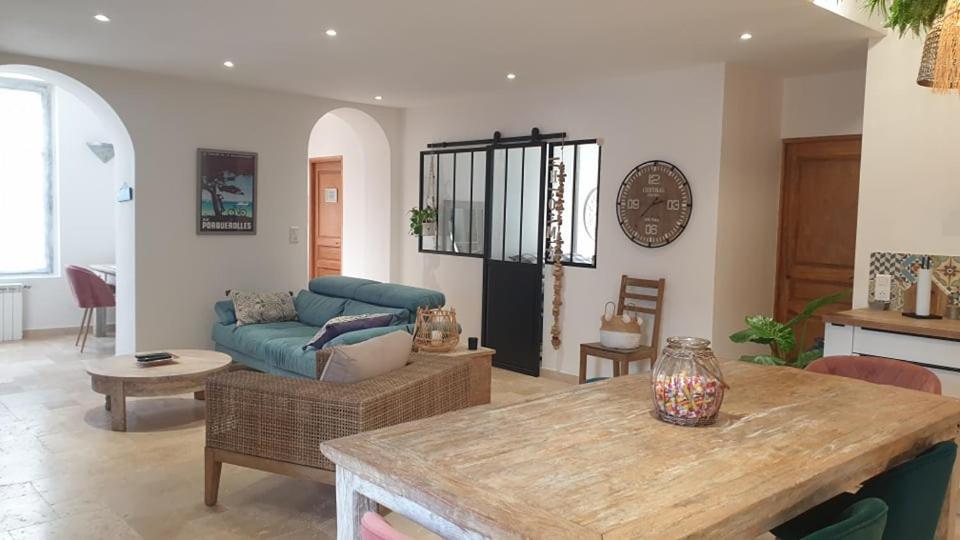 Rdc De Maison Avec Terrasse Barbecue Toulon Eksteriør billede